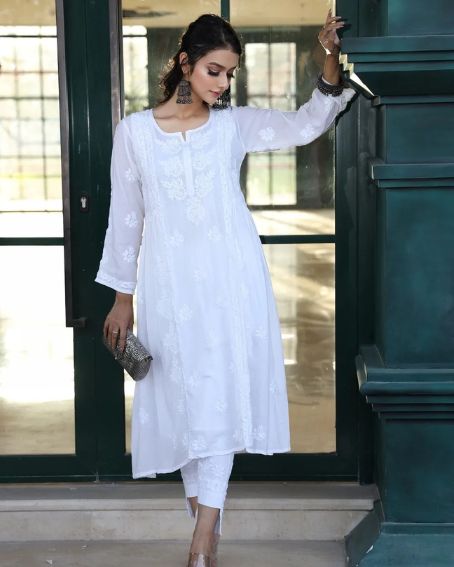 Buy Zari junction Women's Off White Kurta and Golden Trouser Lucknowi  Embroidery one Side booti Work on Kurta Straight Kurta and Trousers Ethnic  Set at Amazon.in